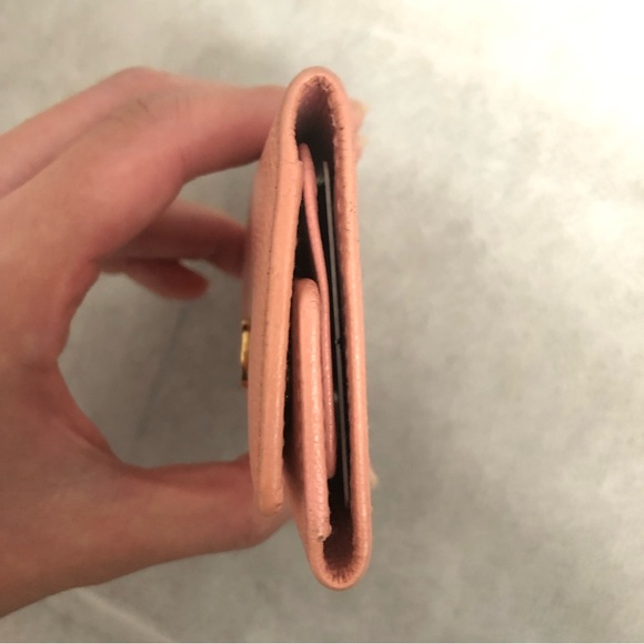 Authentic Chanel 6 hook Key Holder in Pink Color - Picture 4 of 10